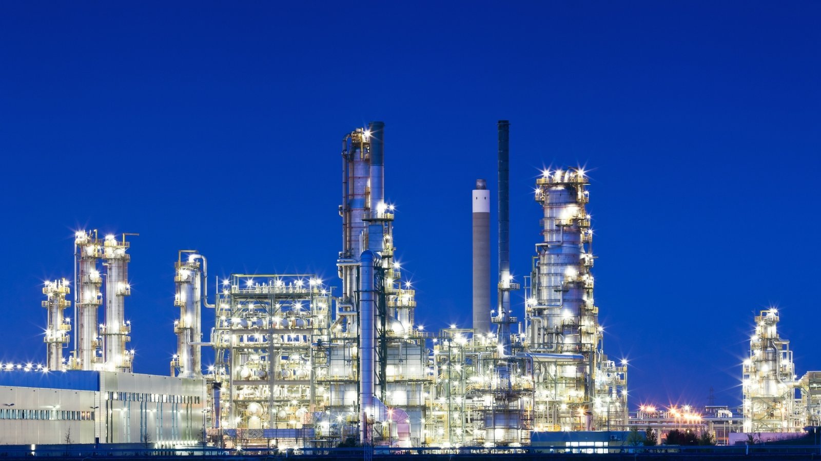 Total capex capped at 13 to 15 billion a year through 2027, with oil and gas raised to around 10 billion.